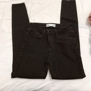 Black skinny jeans